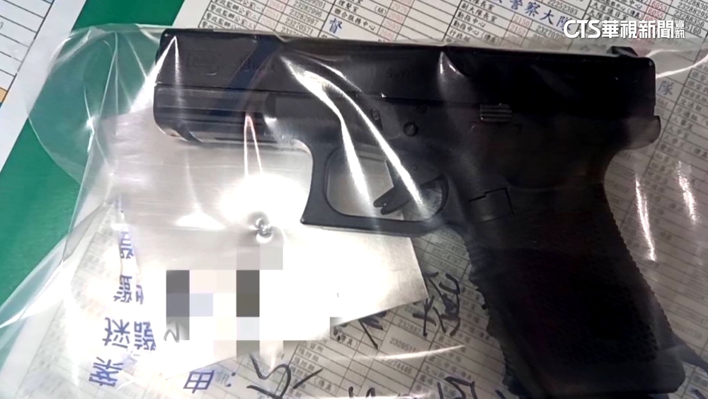 中捷亮槍驚魂！男車廂內揮玩具槍　民眾驚恐逃