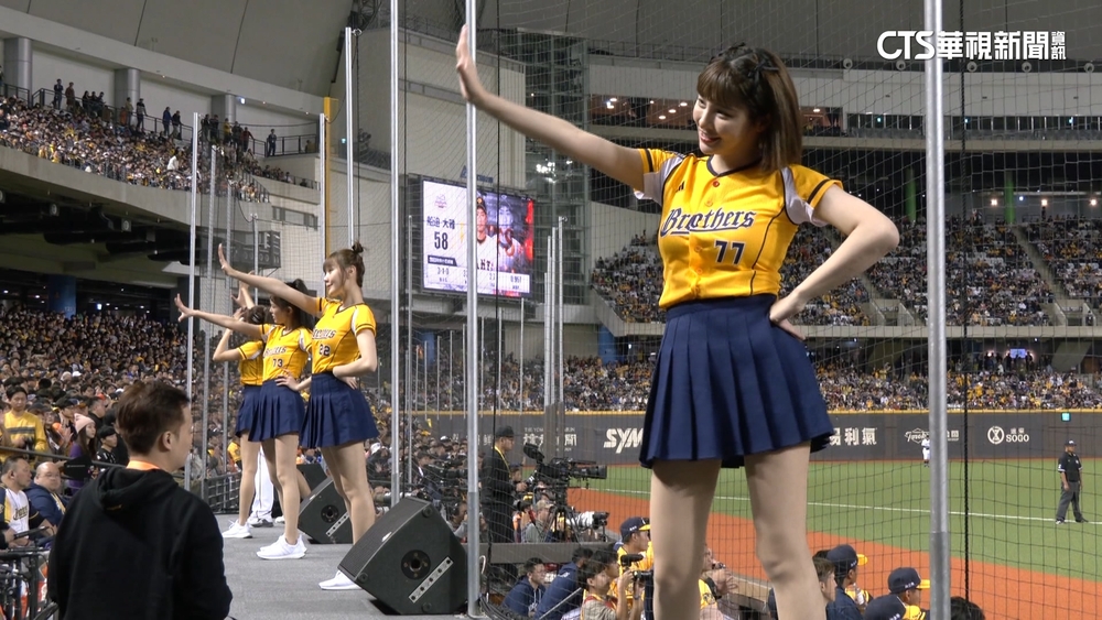 大巨蛋站台較窄！啦啦隊應援舞怕摔　取消「得分圍圈」