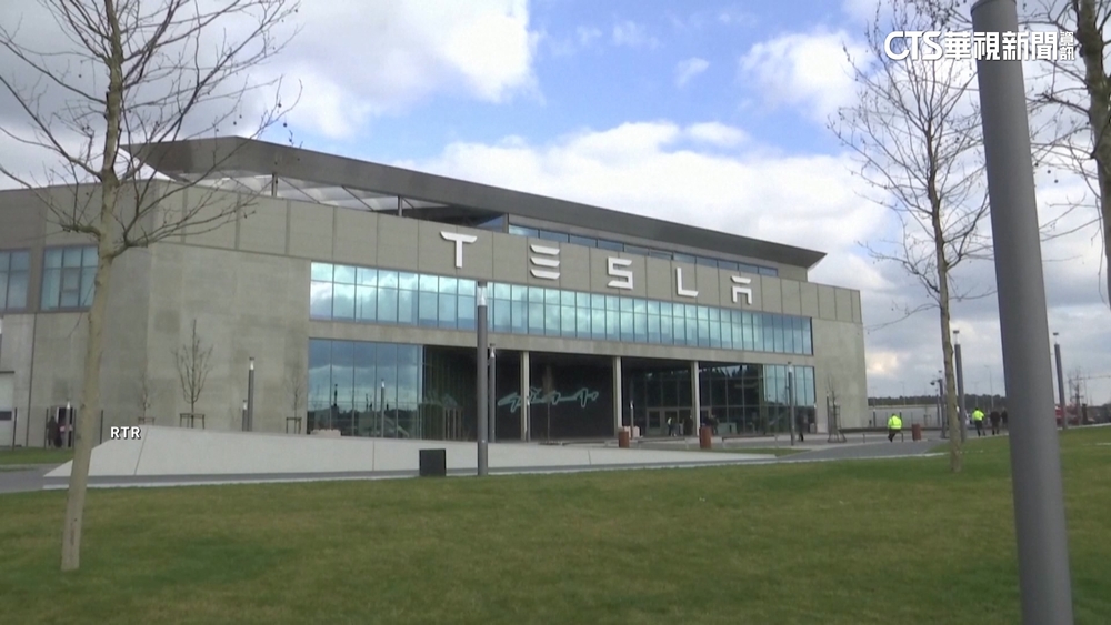 特斯拉德國廠停擺　極左組織承認縱火導致停電