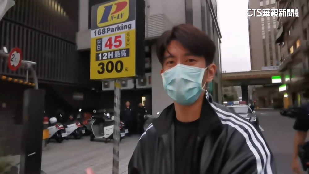 慶生濺血！護友變互毆　「黑幫男」揍修杰楷.王柏傑