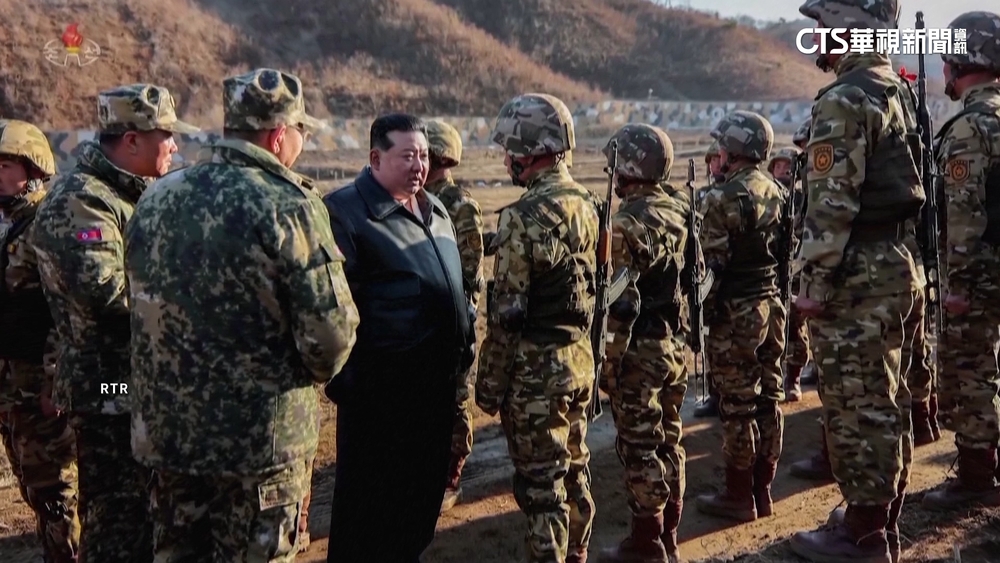 金正恩視察軍隊訓練　下令加強戰爭準備