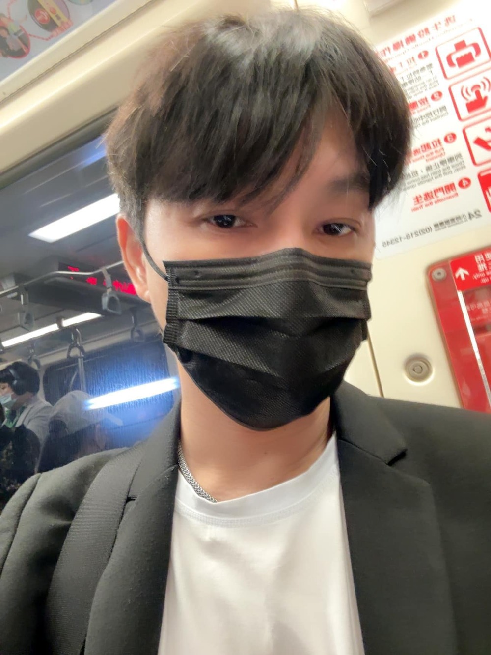 好意讓座年輕人發現在打電動　狄志為無奈透露心境！