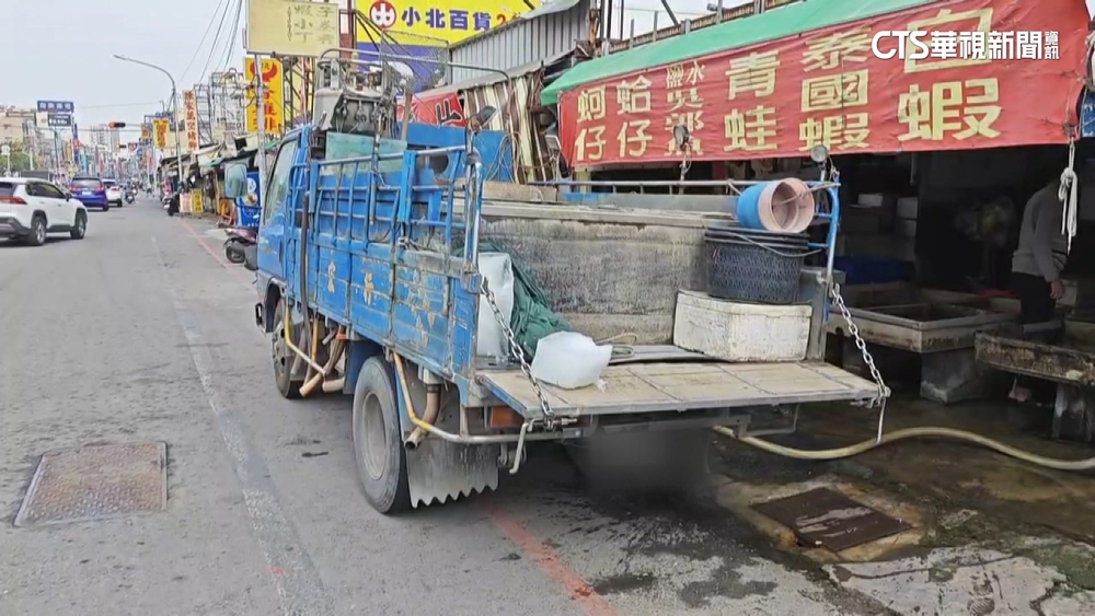 「釣蝦一條街」整排黃線無卸貨區　假日併排違停多