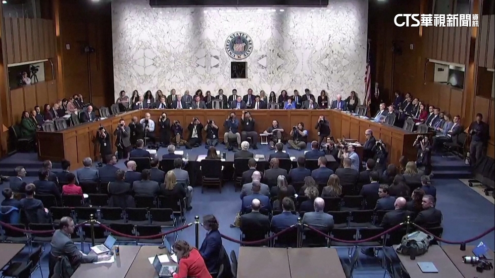 「挺烏即嚇阻中國」　美中情局長：讓習冷靜評估事態