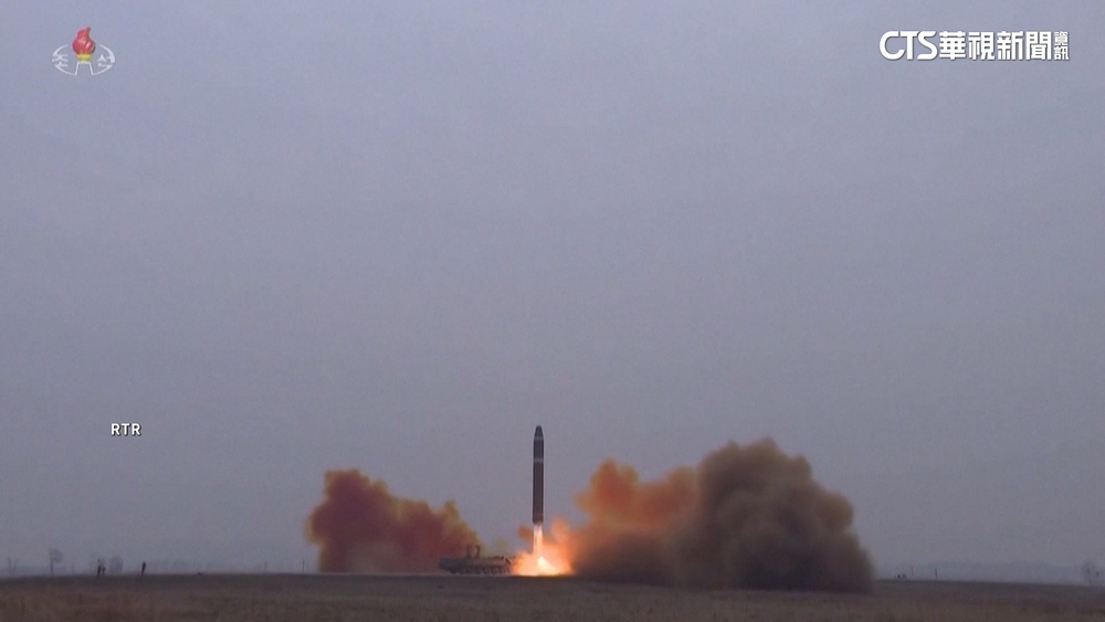 隔2個月又「搗彈」　北韓朝東部海域射2枚彈道飛彈