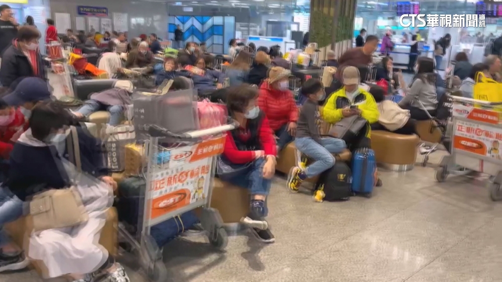 濃霧影響金門班機起飛　逾千人困尚義機場