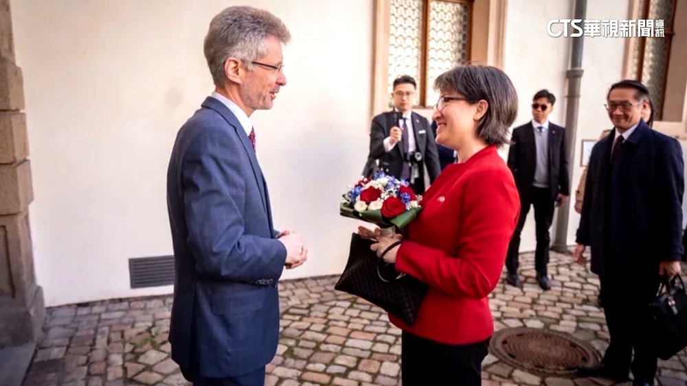 「電價調漲前夕」賴參訪台積電　與竹科大老座談