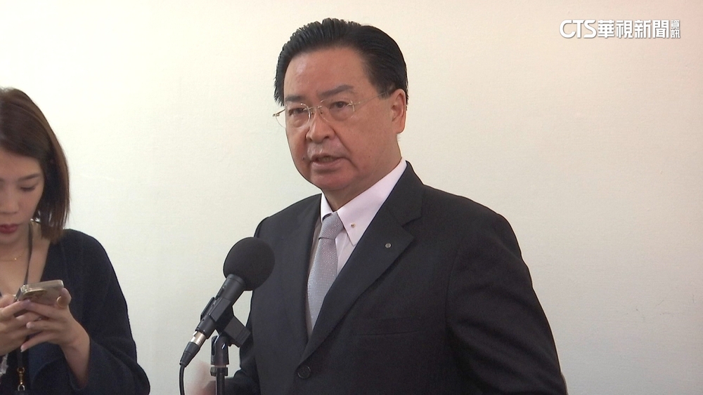 藍委促蔡總統登太平島示主權　吳釗燮：timing不合適