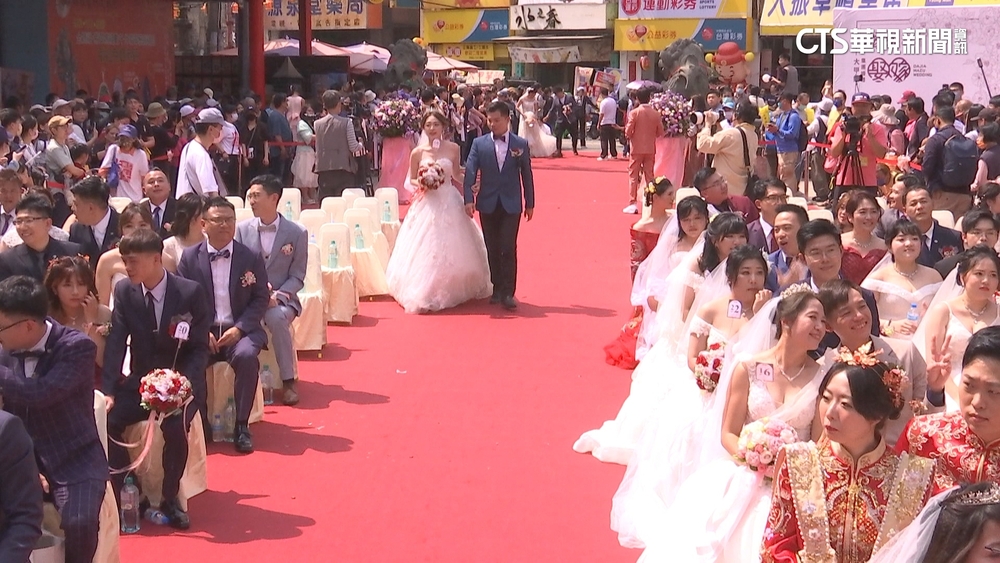 鎮瀾宮集團婚禮　媽祖見證88對新人互許終生