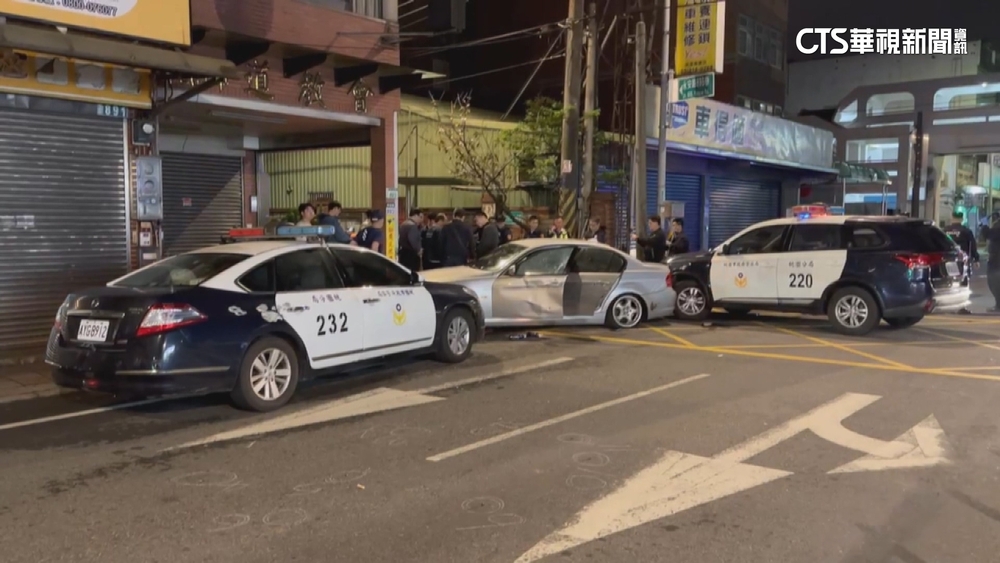 圍捕一馬當先！　22歲警中彈　奮力還擊12槍