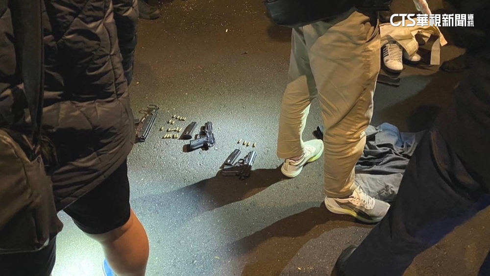 桃園警匪街頭駁火轟99槍　警肩中彈忍痛反擊12槍