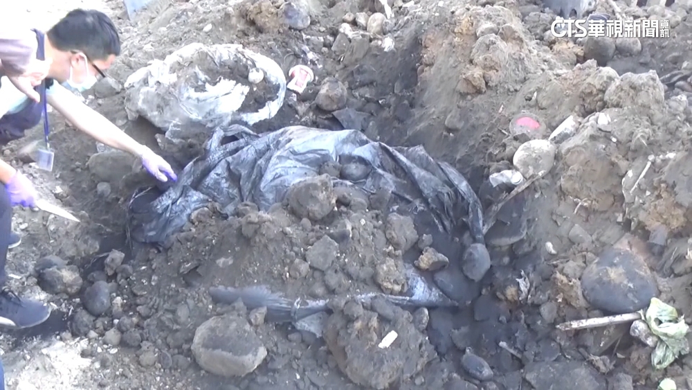6.2噸「世紀之毒」戴奧辛埋台中　開挖惡臭眾人秒暈