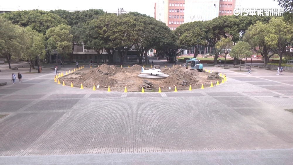 走過就會被「二一」　逢甲大學「二一步道」走入歷史