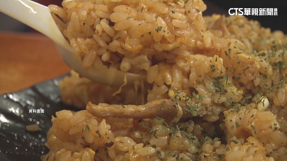 隔夜飯恐生米酵素酸？　專家：熱飯「勿放全冷再冰」