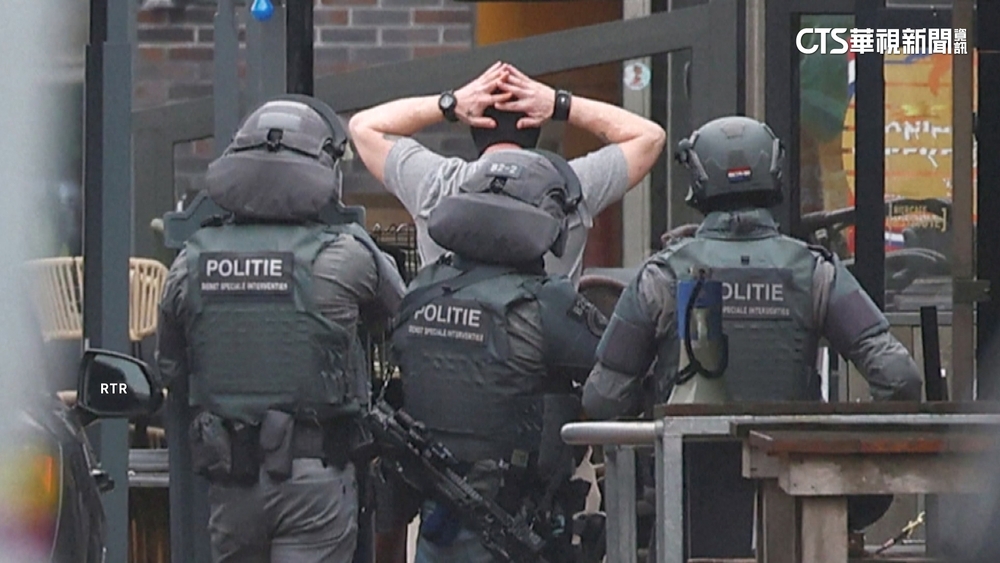 荷蘭驚傳男攜武器闖酒吧挾人質　警疏散150戶