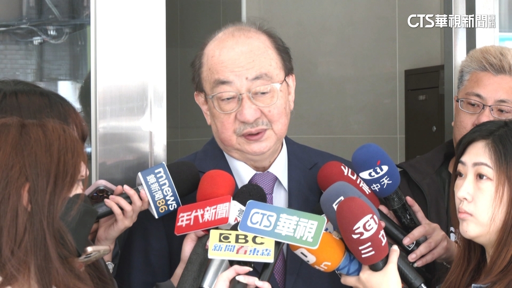 卡韓？藍疑民主基金會突襲開會　柯建銘駁：快改選