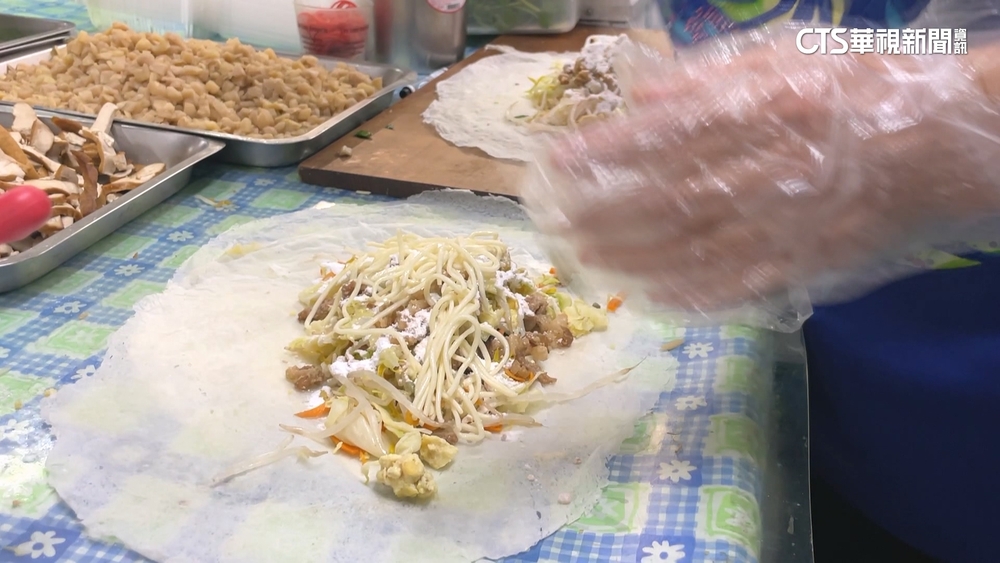 清明節應景吃潤餅　「南部限定」加油麵老饕讚！