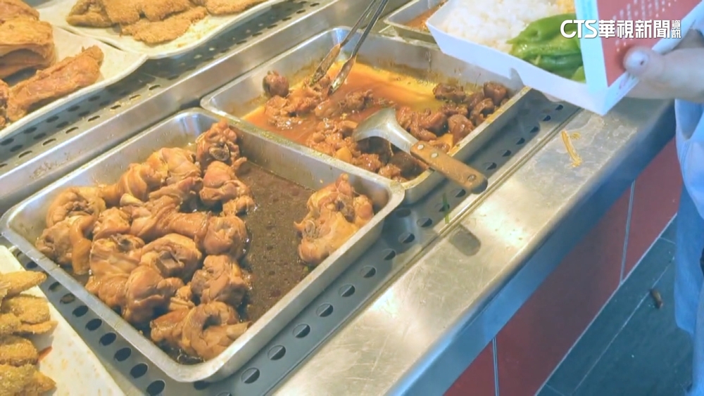 自助餐3菜1肉90元被嫌貴　業者：貴在豬腳肉