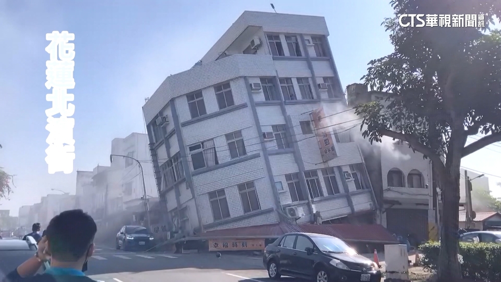 北濱街民宅崩塌！　1樓下陷慘變地下室　民眾驚逃