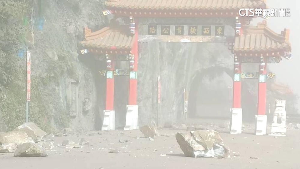 7.2強震蘇花公路橋斷路毀　道路中斷阻返家路