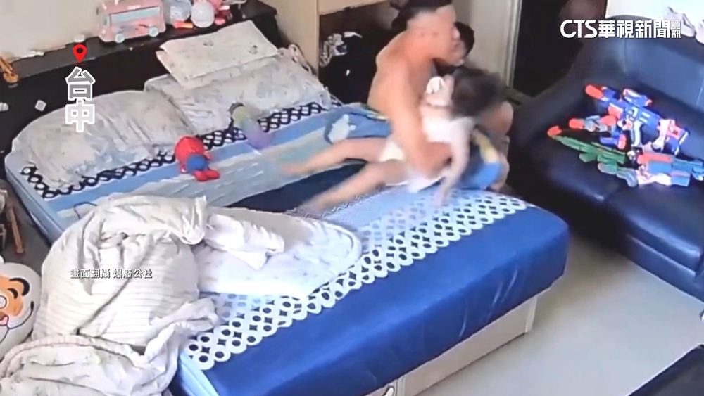花蓮強震襲！　10樓高房間劇晃　勇父秒起身護兒女