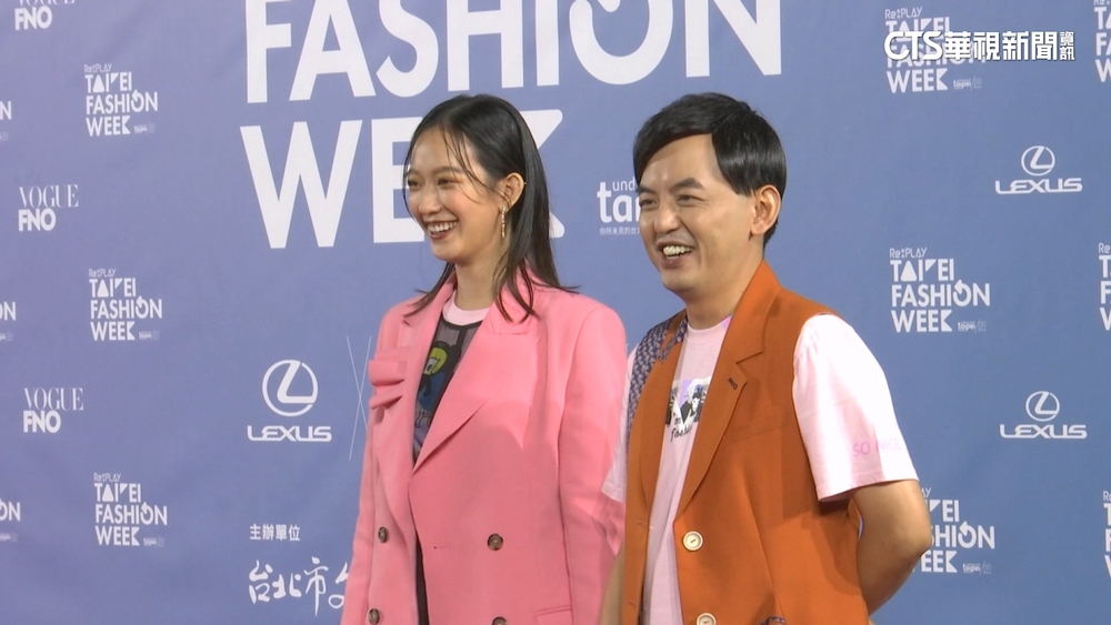 網翻黃子佼節目手指緊扣女童　小燕姐驚慌阻止