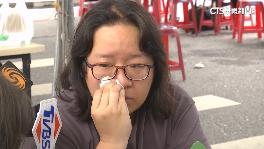 天王星大樓開拆　家當埋土裡　住戶哽咽：平安就好