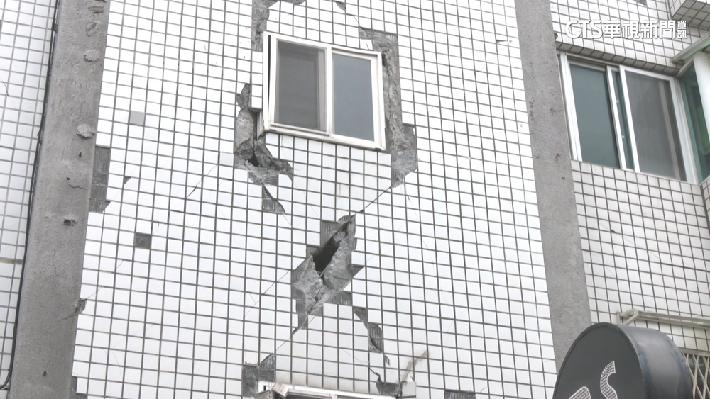 震後花蓮建物現「X」裂痕！　大樓居民急撤離