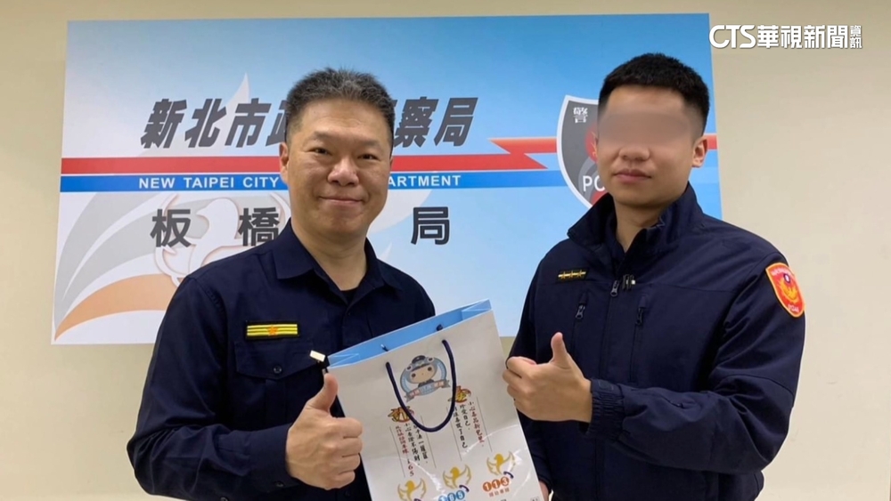 板橋站襲警！警中刀倒地畫面曝　通勤旅客目睹驚