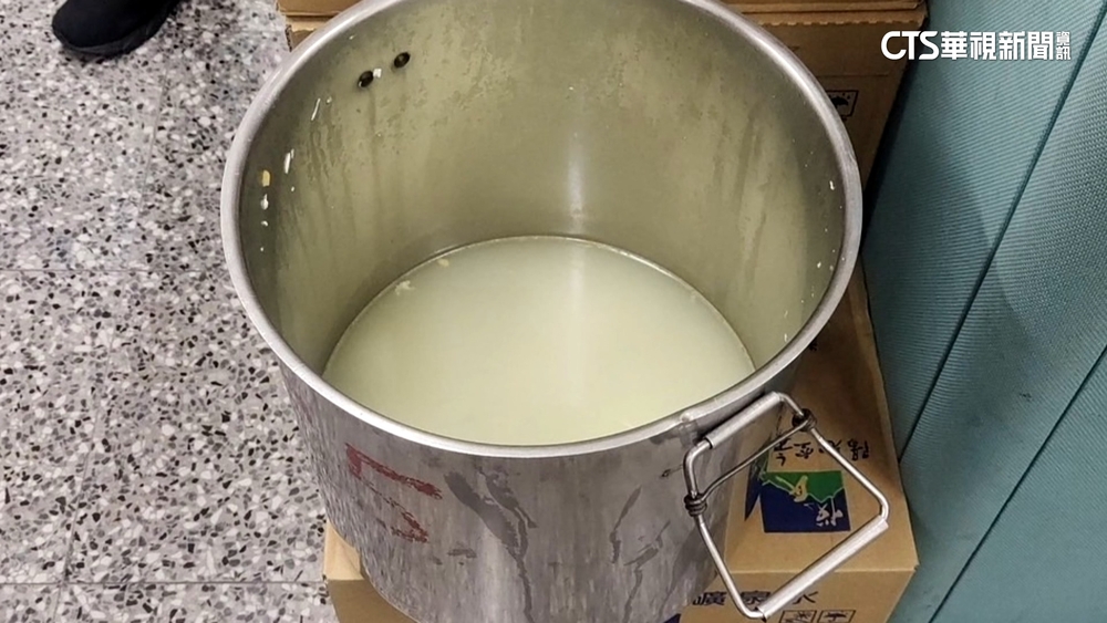 國中生將洗潔劑倒午餐湯　害老師.9同學肚痛送醫