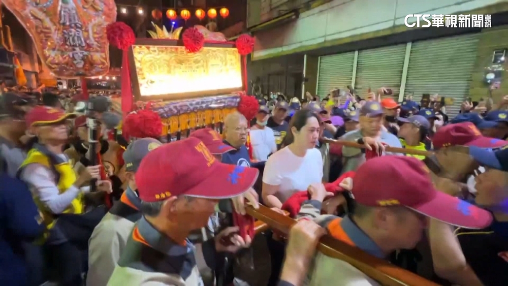 大甲媽回鑾　永樂街天后宮僅停駕5分鐘.史上最短