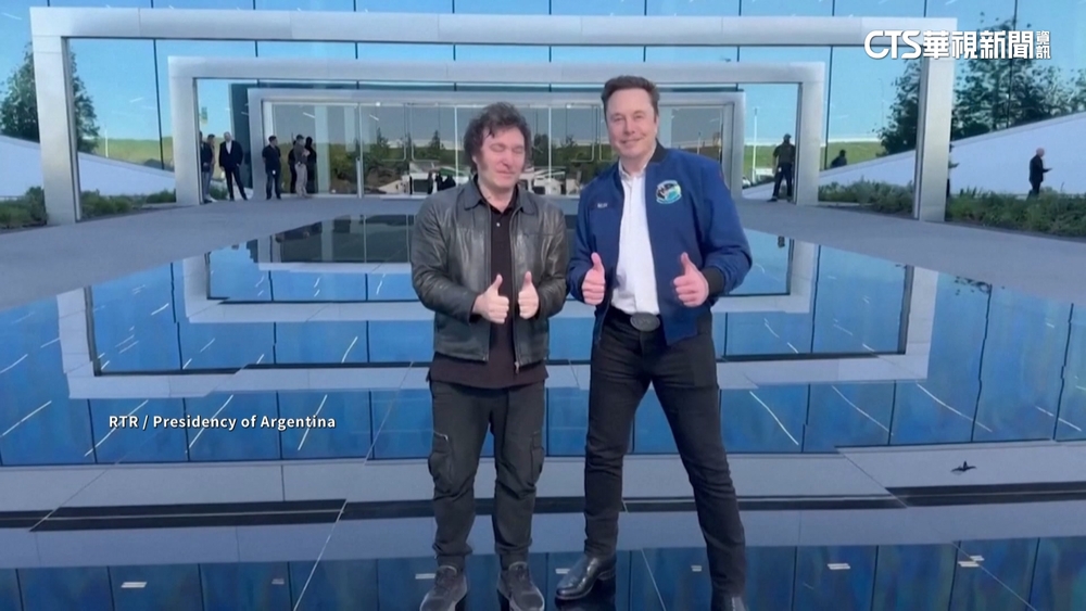 談合作？阿國總統參觀特斯拉總部　與馬斯克相見