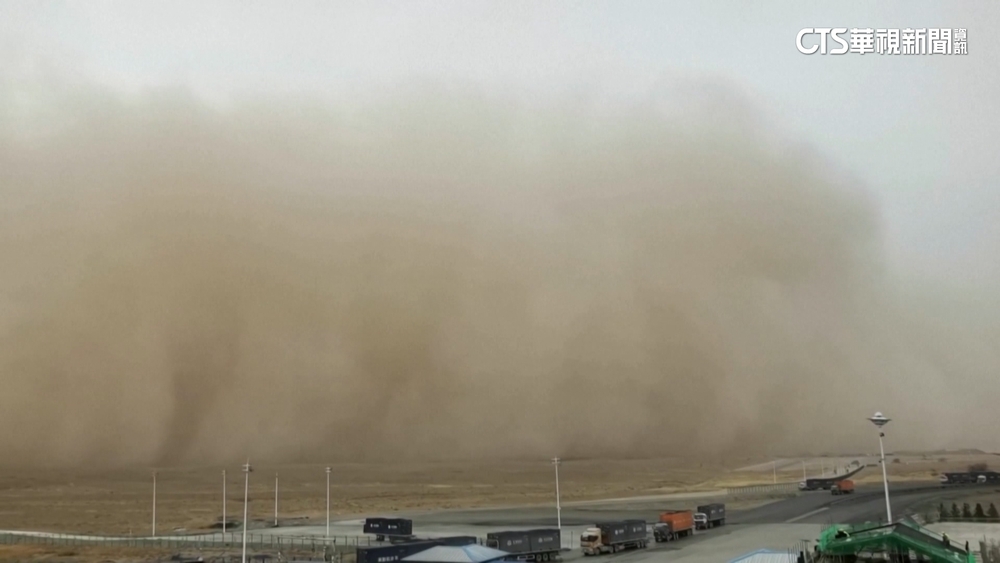 沙塵暴襲蒙古與中國內蒙　能見度最低為零