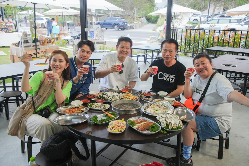 實境節目「花甲少年趣旅行」到嘉義品嘗在地美食。