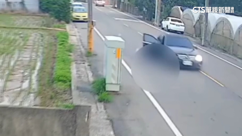 情侶吵架女跳車重摔亡　男續開200米過失致死送辦