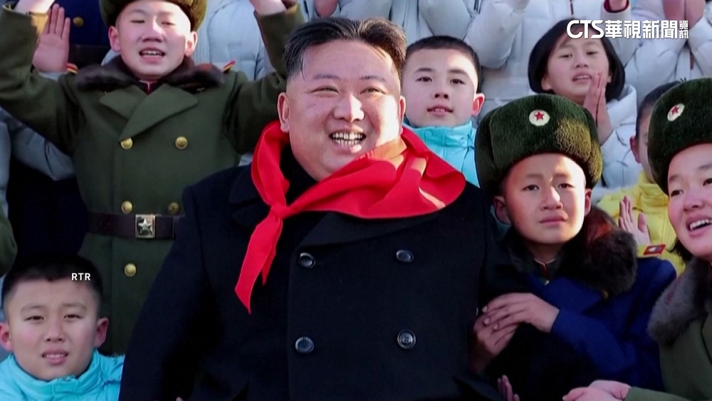 北韓強力放送新歌MV　知名人物齊頌揚金正恩