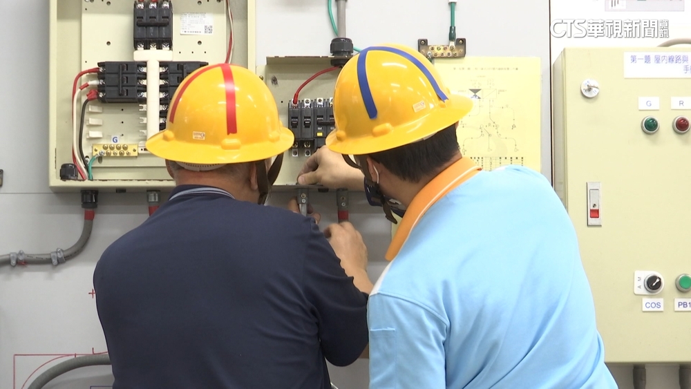 台積電亞利桑那州廠徵水電工　年薪兩百萬包吃包住