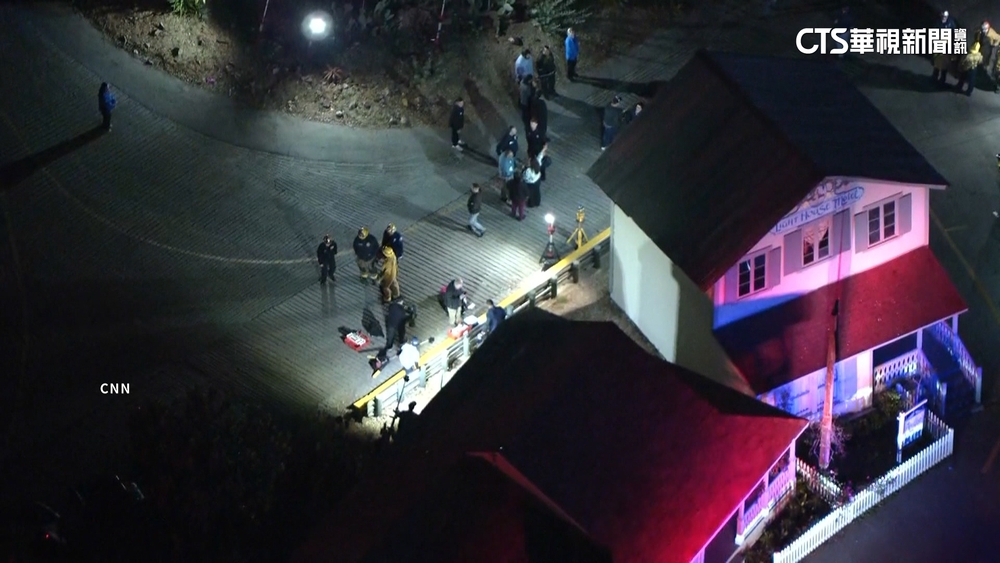 疑煞車失靈！　美環球影城遊園車失控撞欄杆