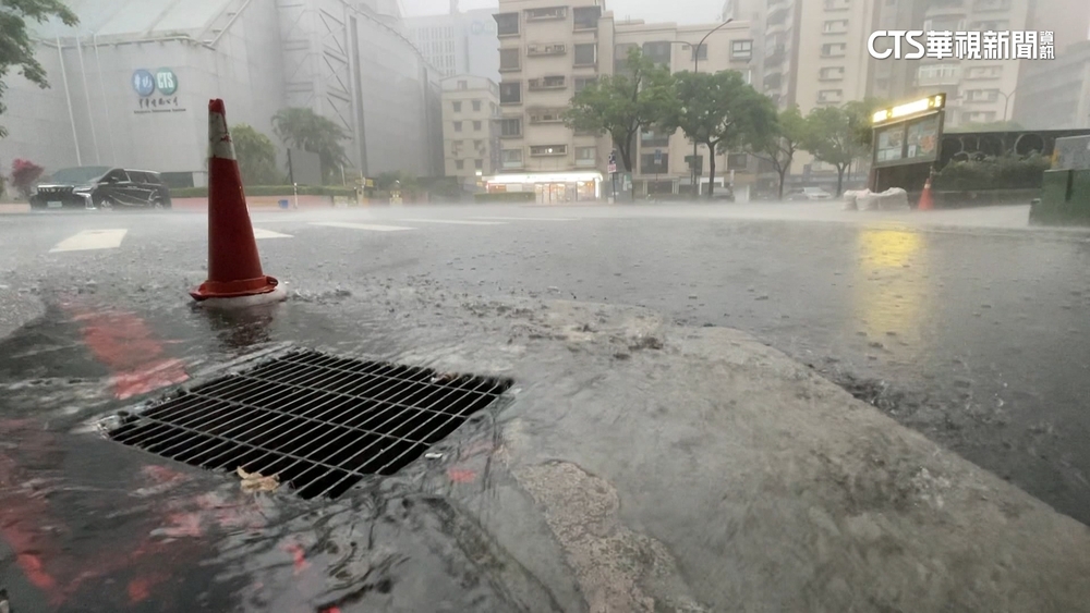 餘震伴隨閃光「有異象」？　專家駁：鋒面雷雨胞