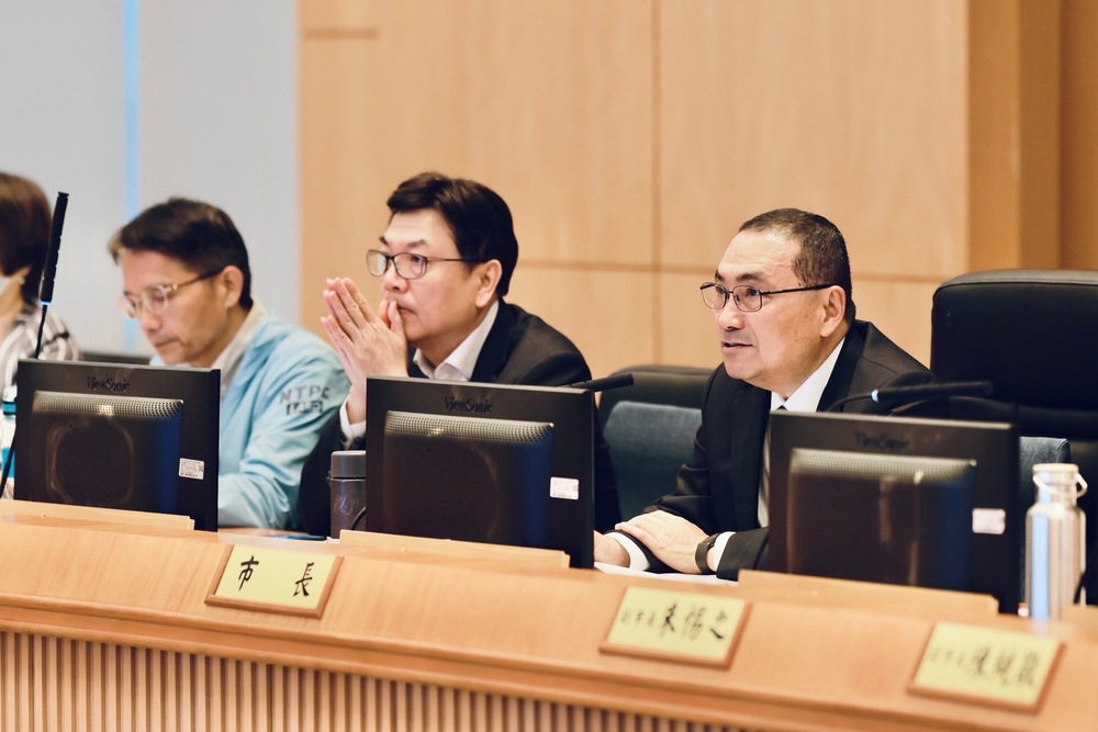 新北市政府今日召開市政會議，由城鄉發展局報告。