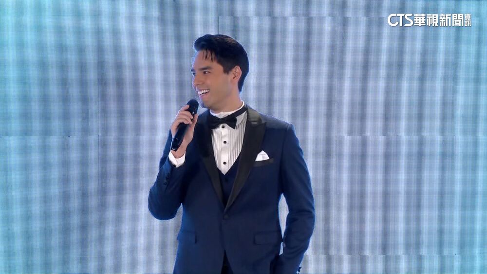 520就職典禮　混血男模「戴凱文」國台雙聲道主持