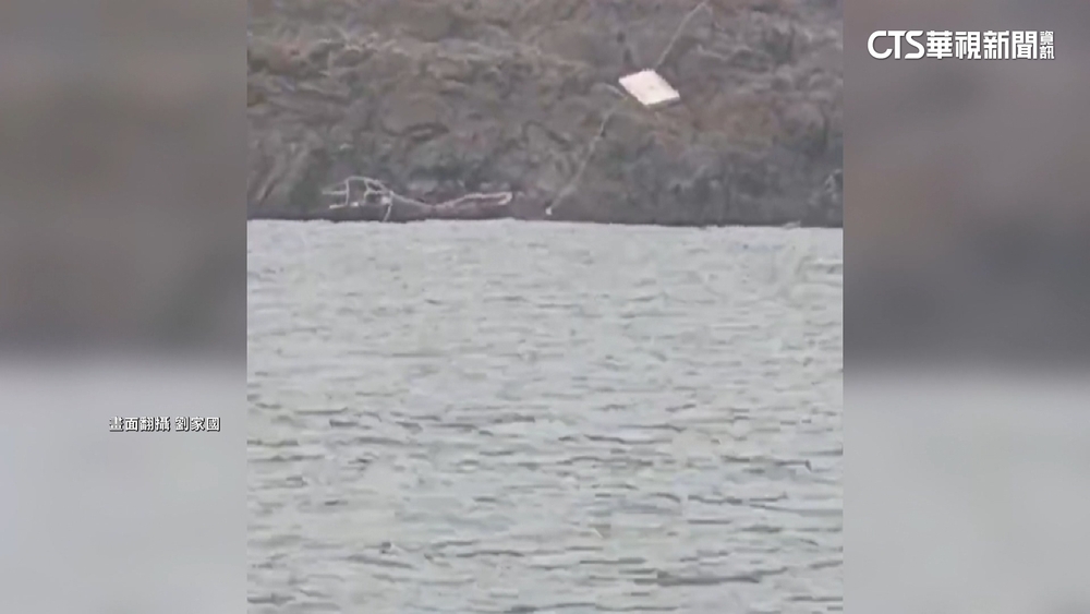 中漁船登高登島　國軍：無人島礁　海巡：2人偵訊中