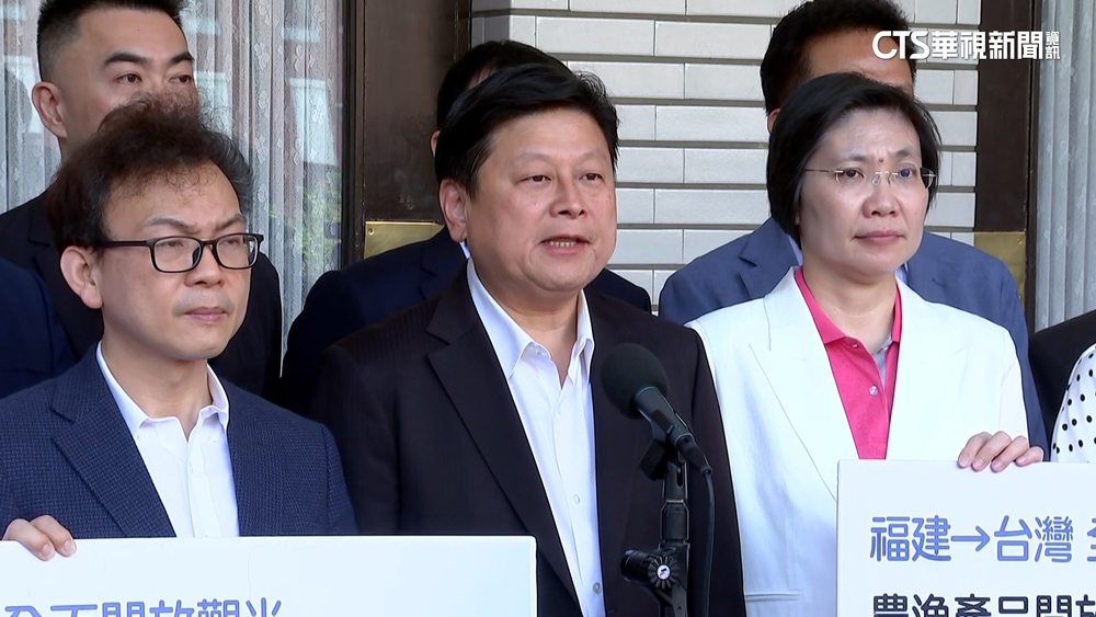 傅崐萁訪中稱「兩岸融冰」　柯建銘批「養套殺」賣台之旅