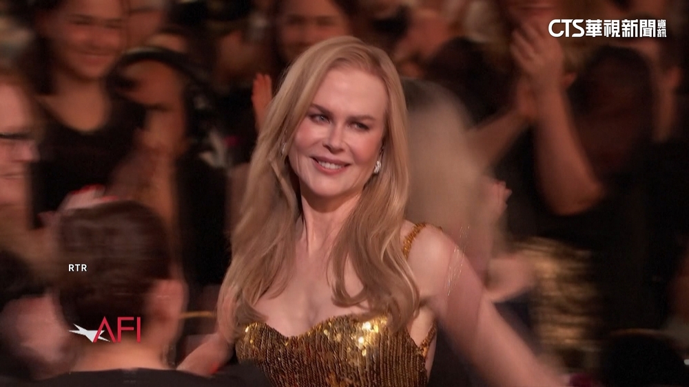 擠下前夫阿湯哥！　妮可基嫚獲頒「終身成就獎」