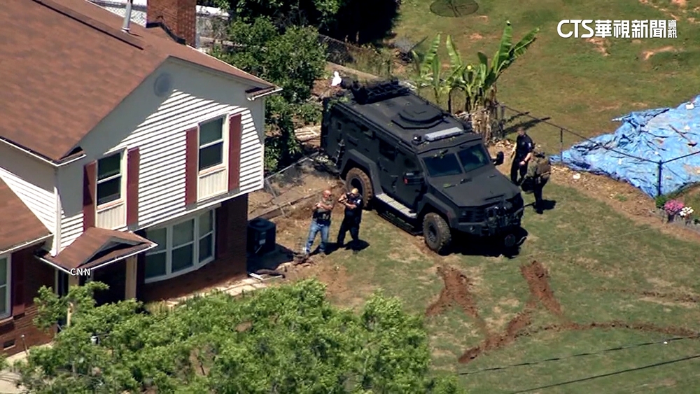 美北卡州追緝逃犯駁火　警4死4傷　嫌犯1死2落網