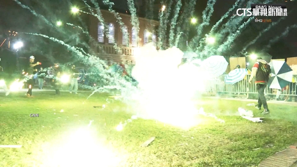 挺巴示威成「校園亂鬥」　警察入UCLA維持秩序