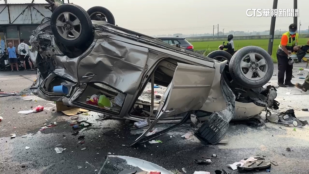 上班途中等紅燈　45歲駕駛遭後車追傷重亡