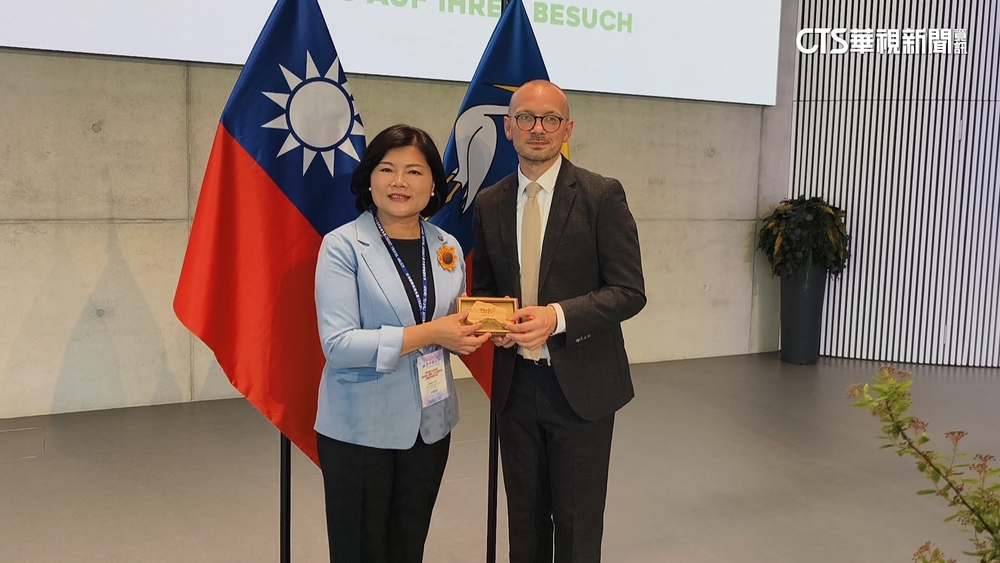 率團參訪德國姊妹縣　張麗善：加深兩縣交流