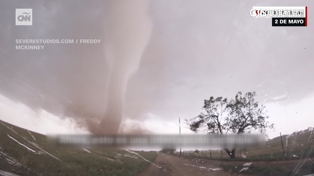 美追風者直擊龍捲風來襲　意外救出1家4口