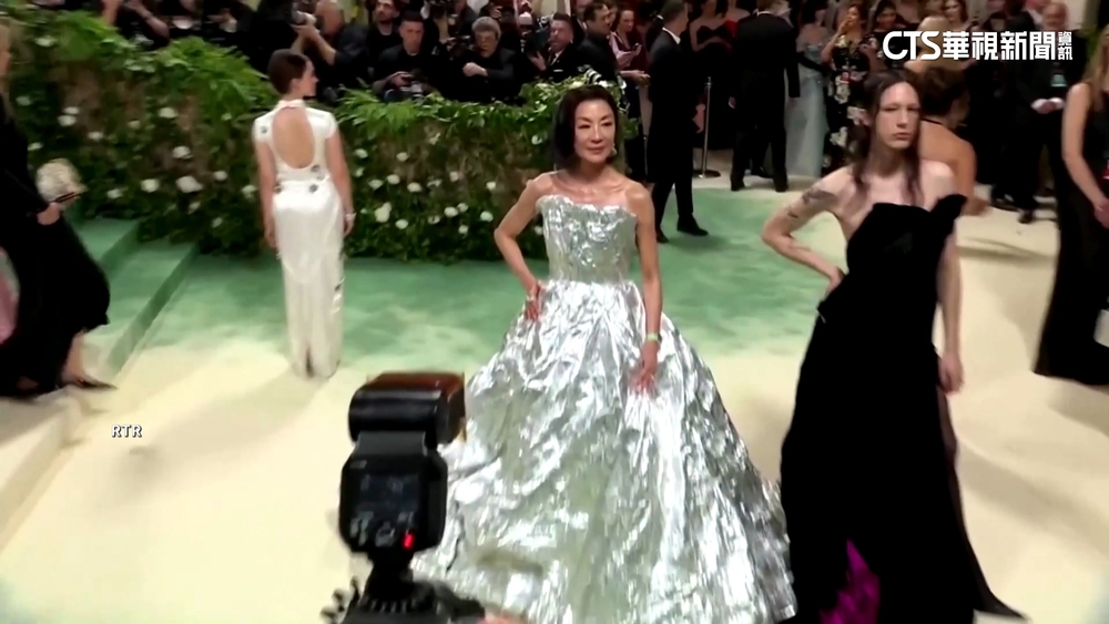 2024Met Gala登場！　群星紅毯造型十分吸睛